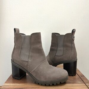 UGG Hazel Boots Sz 8